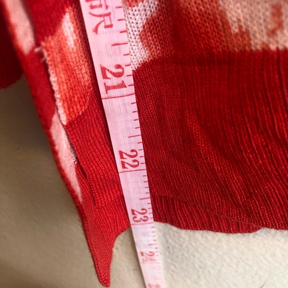 Lane bryant red and white  knit top - Picture 2 of 4